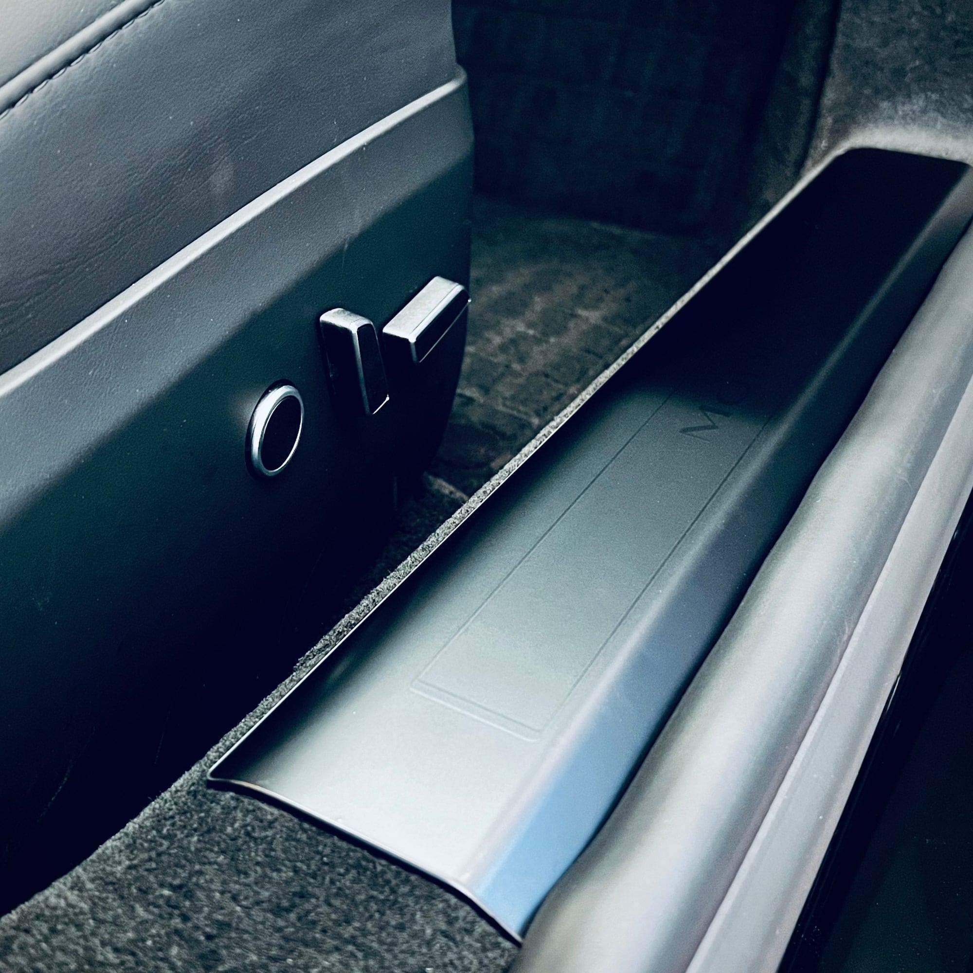 door sills tesla model carbon fiber kit includes two pieces