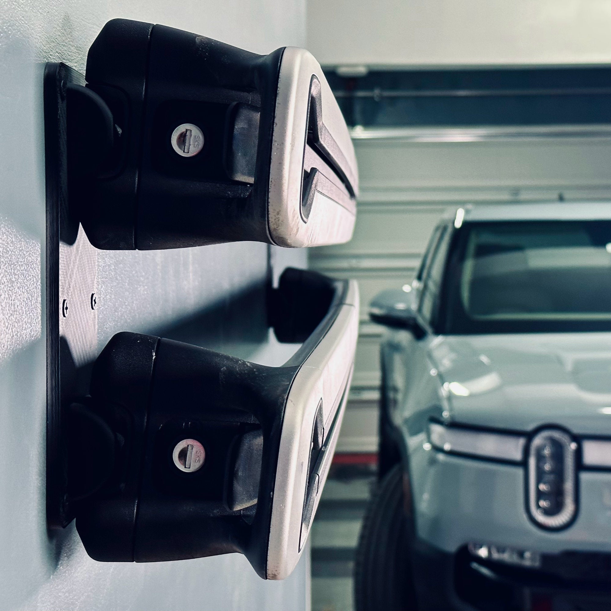 wall mount, mount plates, cross bars, cargo crossbars