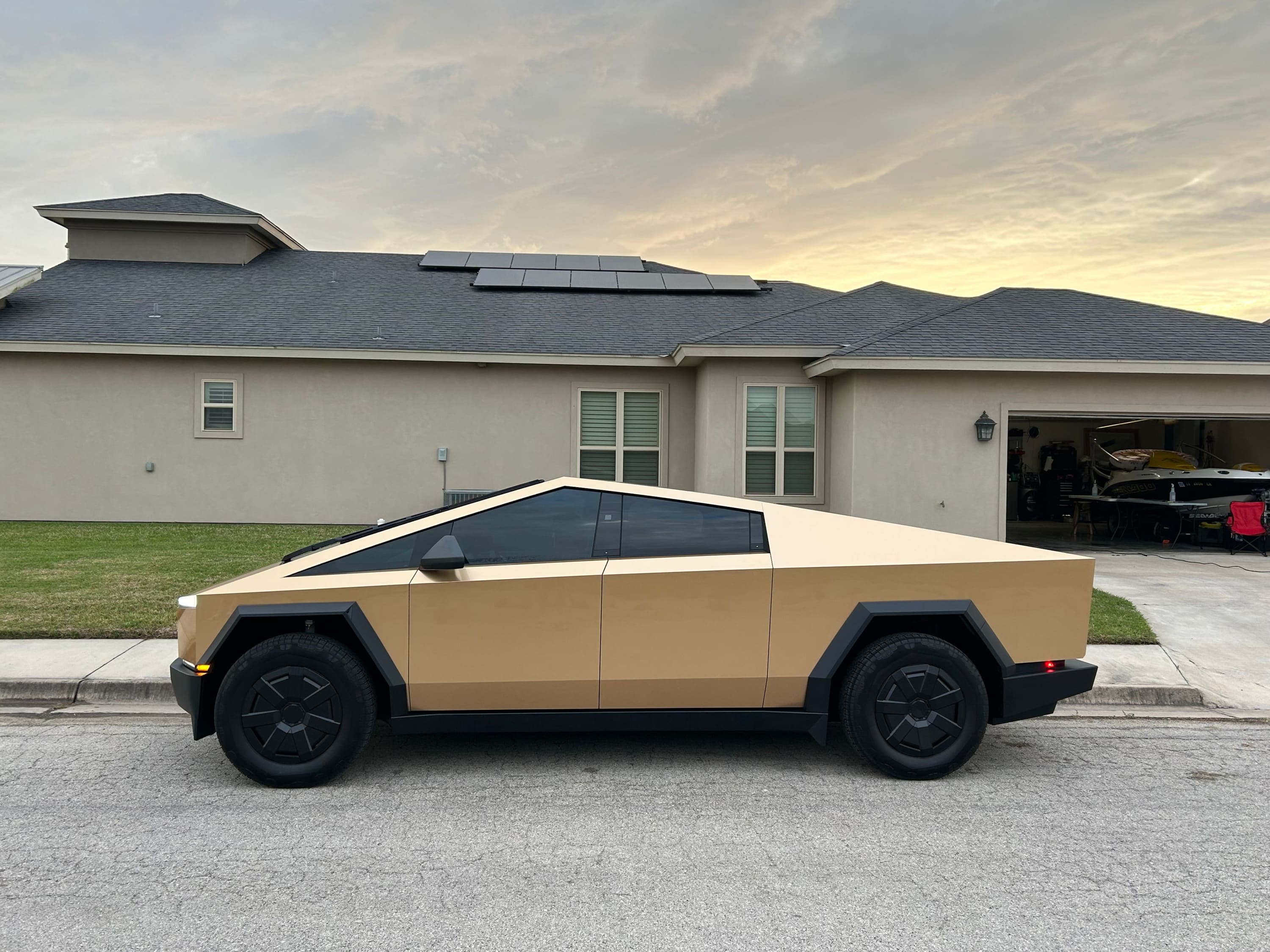 gold-wrapped tesla cybertruck milan gold color ppf