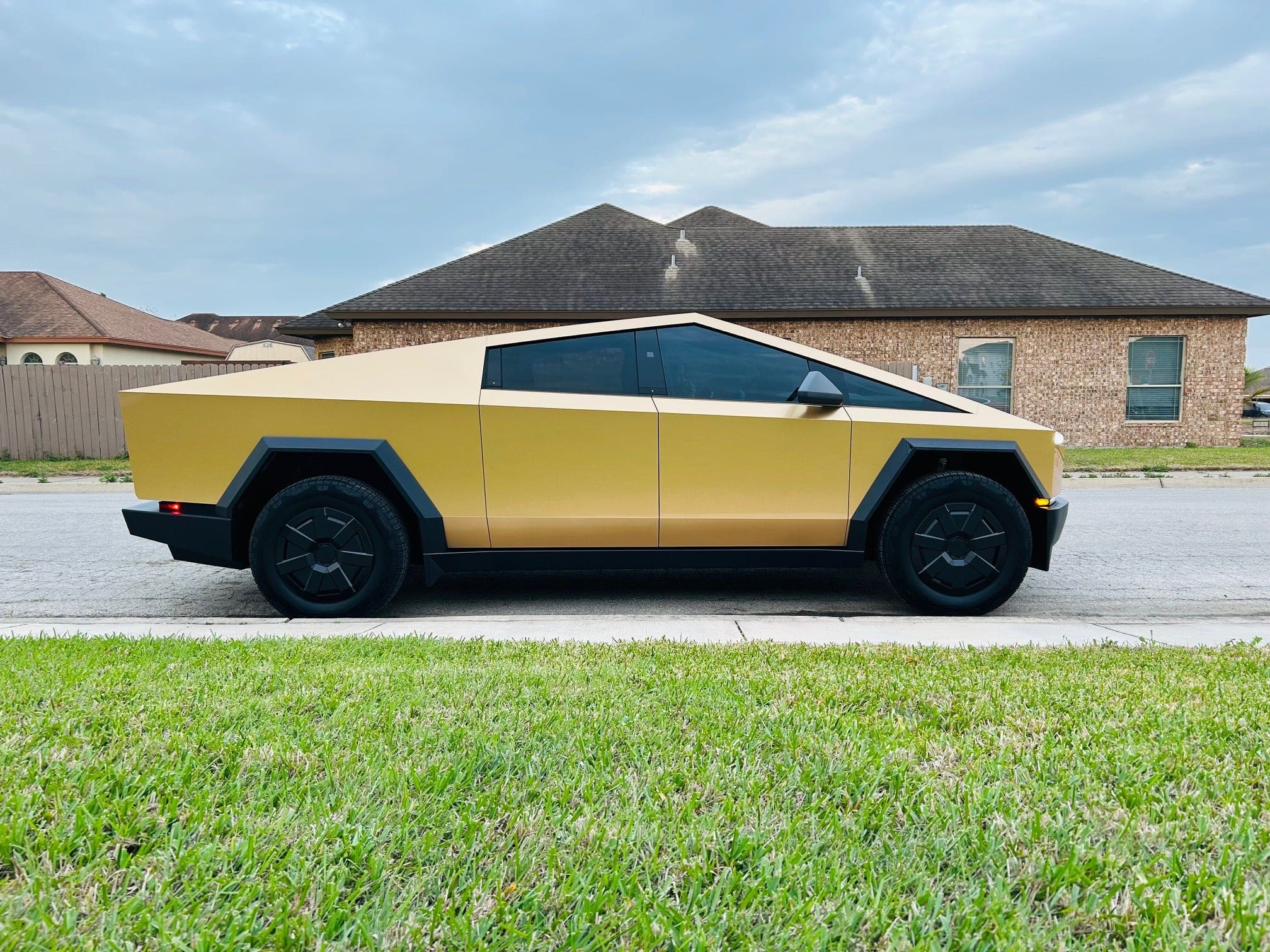 gold tesla cybertruck milan color ppf